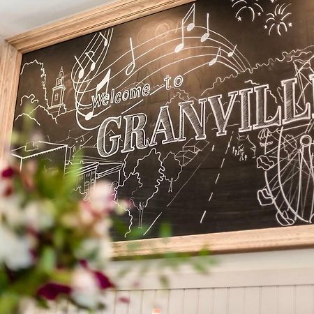 Studio 555 Granville 外观 照片