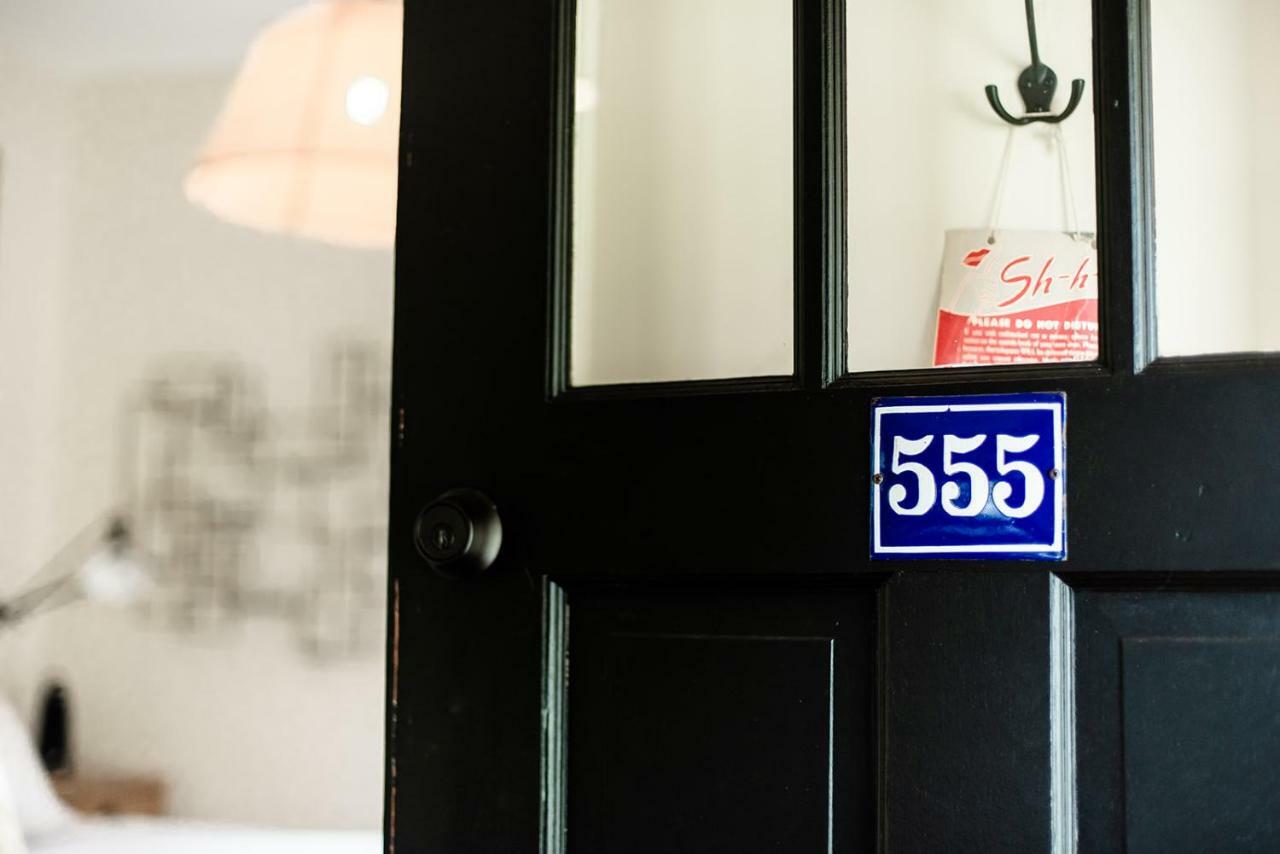Studio 555 Granville 外观 照片